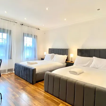 West Апартаменти